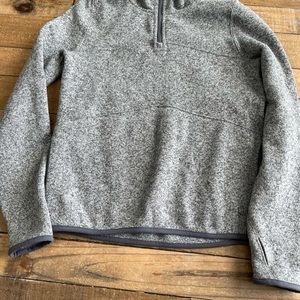 Ivivva by Lululemon girls sweater pullover size 12 like new in grey.